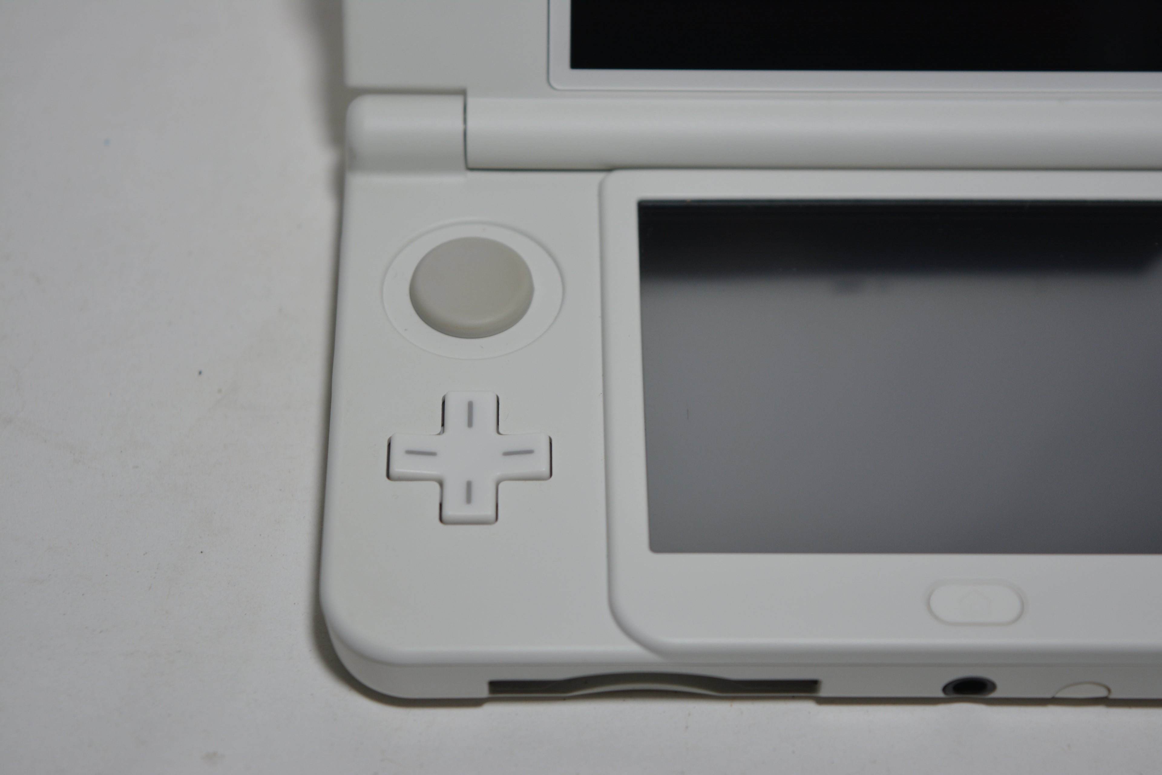 New Nintendo 3DS Weiss - Neuwertig!