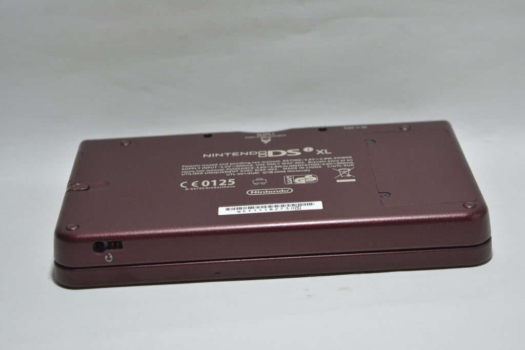 Nintendo DSi XL (Wein-rot)