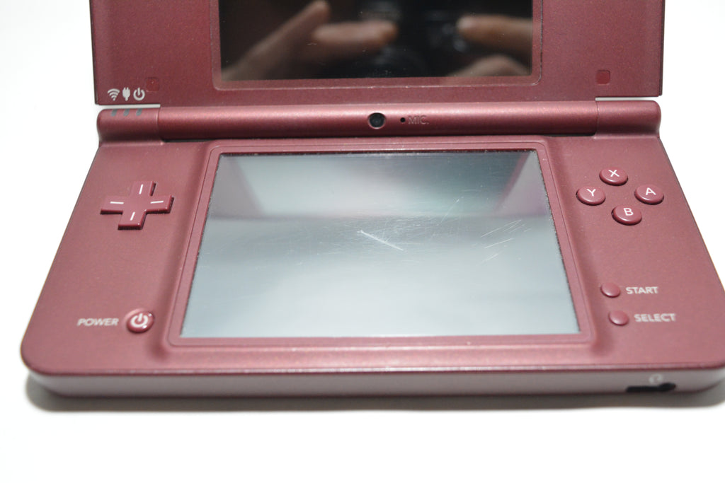 Nintendo DSi XL (Wein-rot)