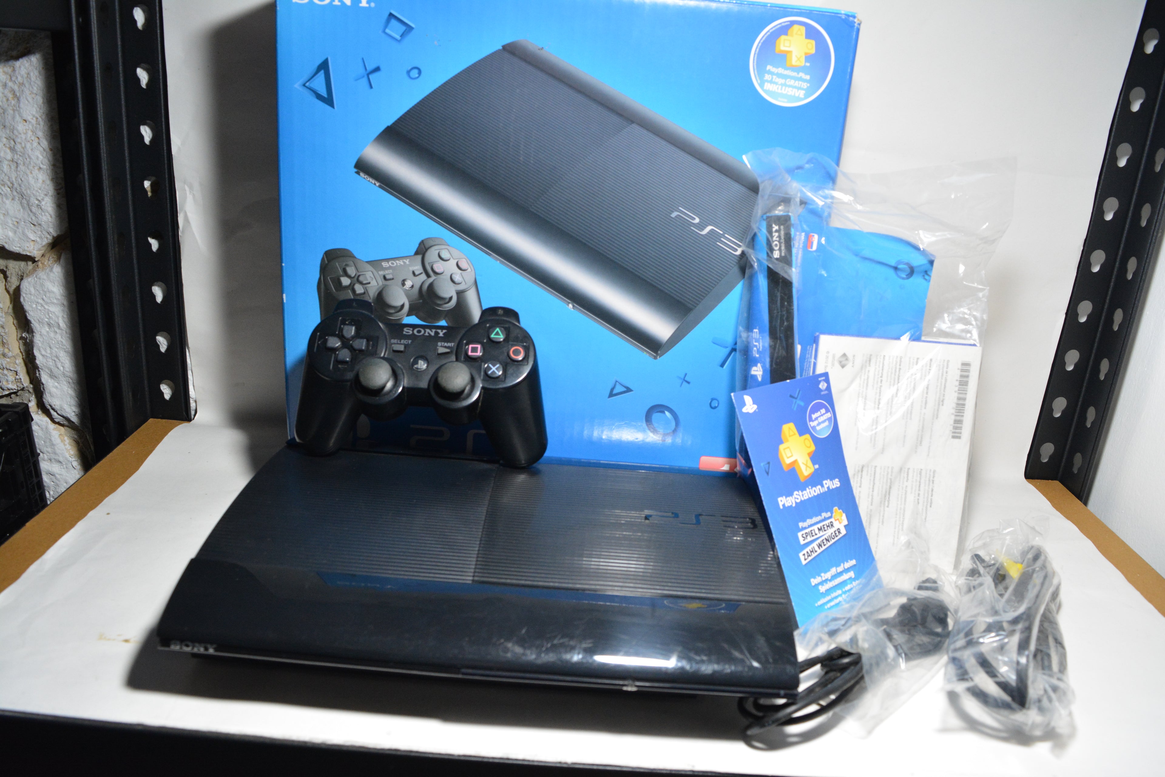 PlayStation 3 Super Slim OVP