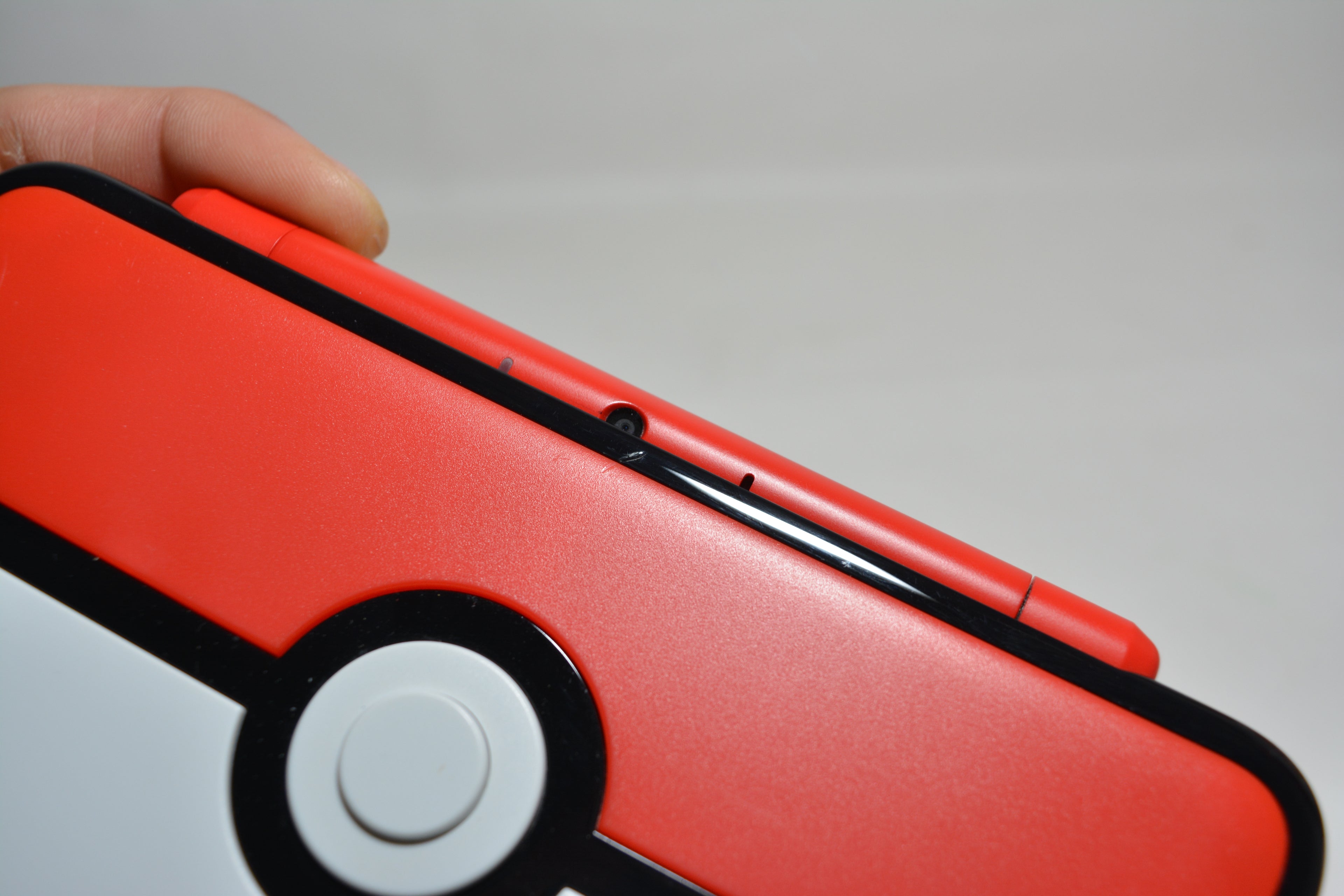 New Nintendo 2DS XL Console Pokeball Edition Pokemon - INKL. MOD 23x Spiele installiert