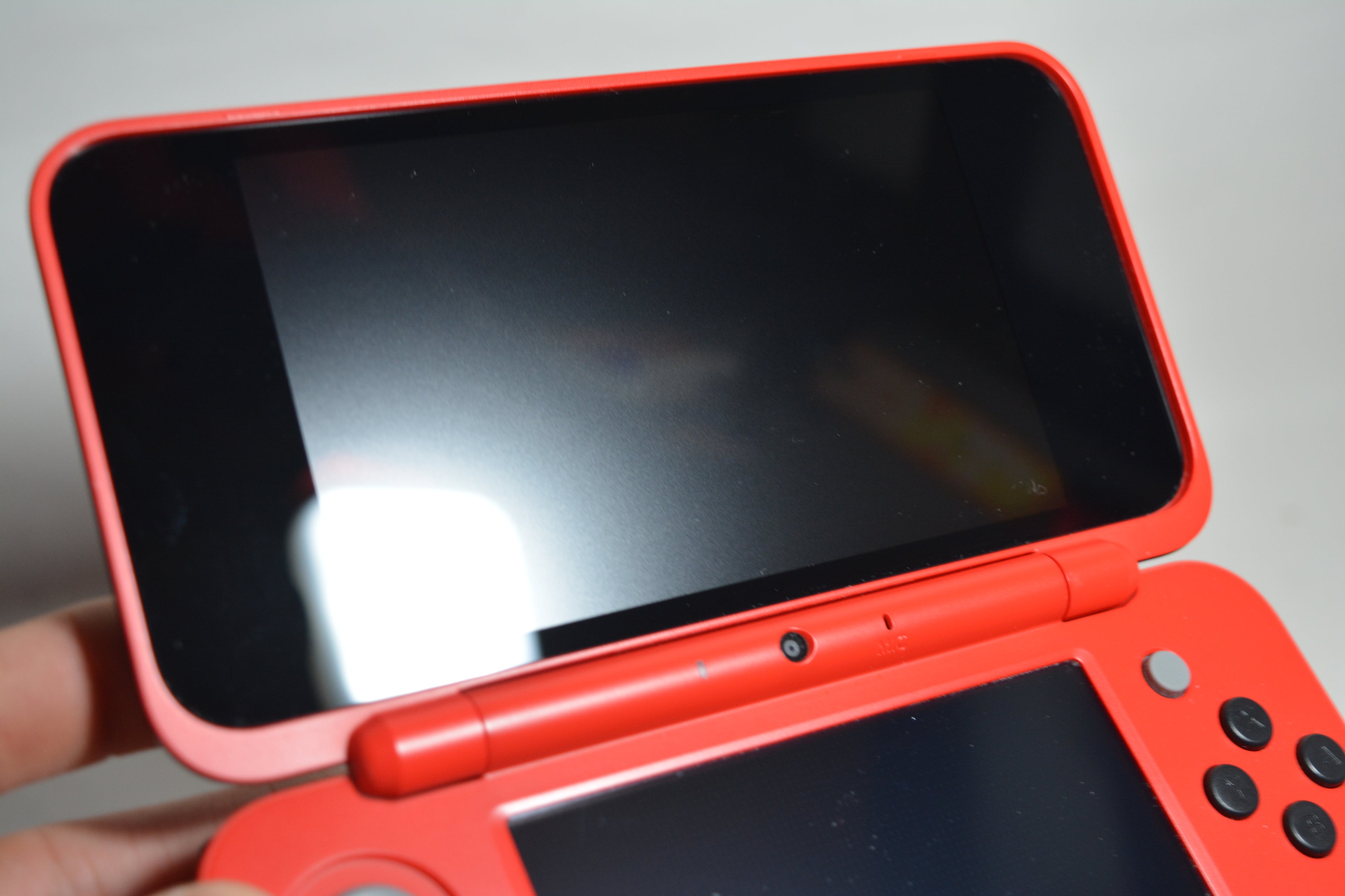 New Nintendo 2DS XL Console Pokeball Edition Pokemon - INKL. MOD 23x Spiele installiert