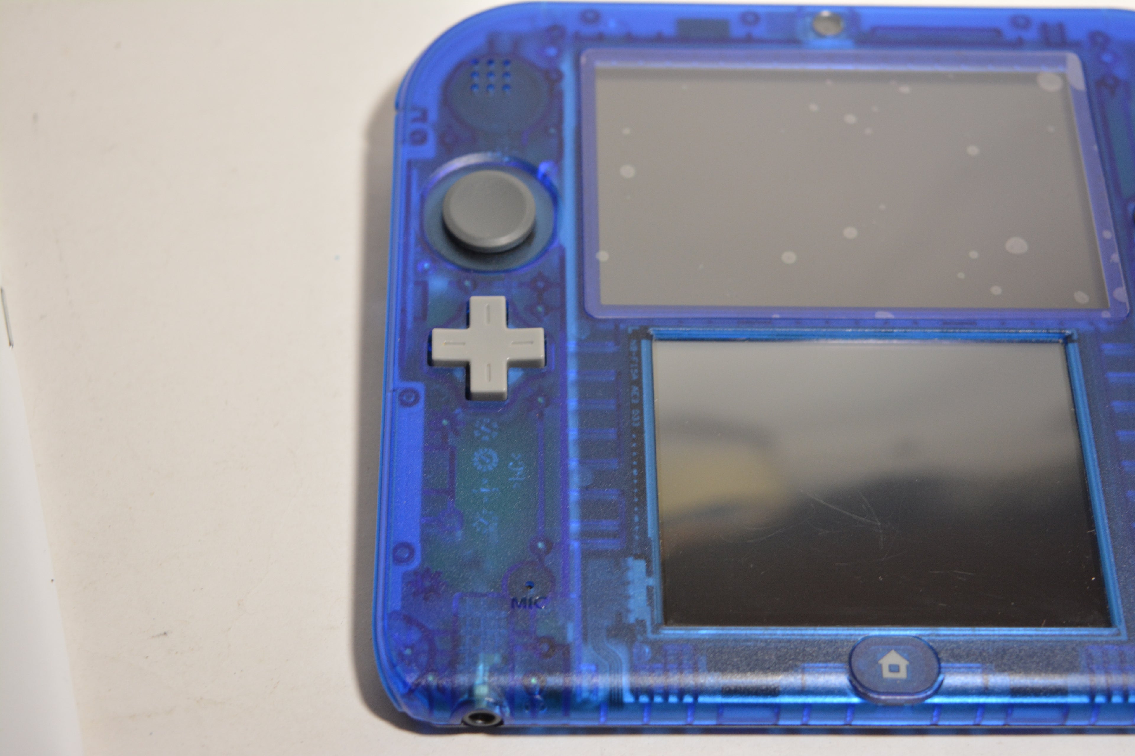 Nintendo 2DS Transparent Blue - Pokemon Alpha Sapphire Edition